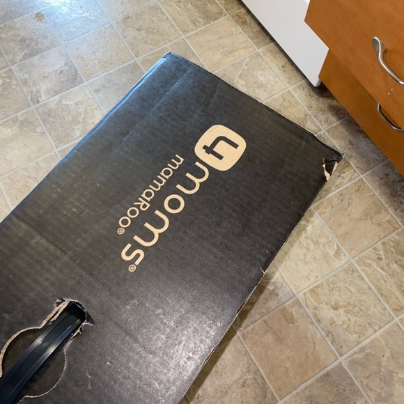 My sister give to me as a gift but I wait to long and I’m not able to return it - Picture 2 of 3